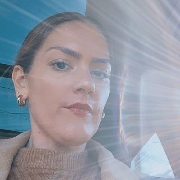 Meet your Posher, Charis - Picture 1 of 1